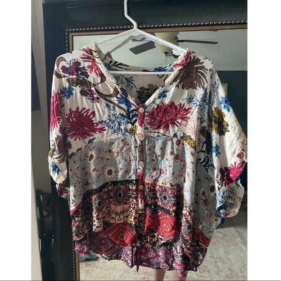 Umgee Top - Picture 1 of 3